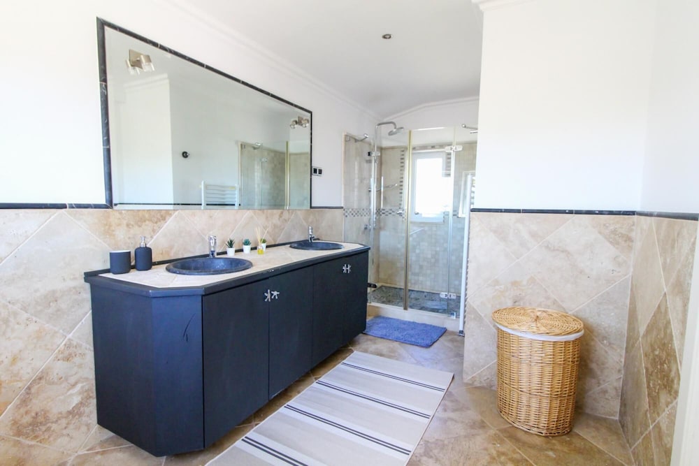 Quarteira Villa With Private Heated Pool and Pool Table view 4
