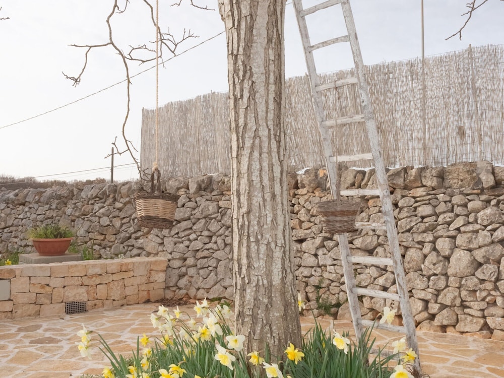 Trulli-style Chalet Near Forest Walks
