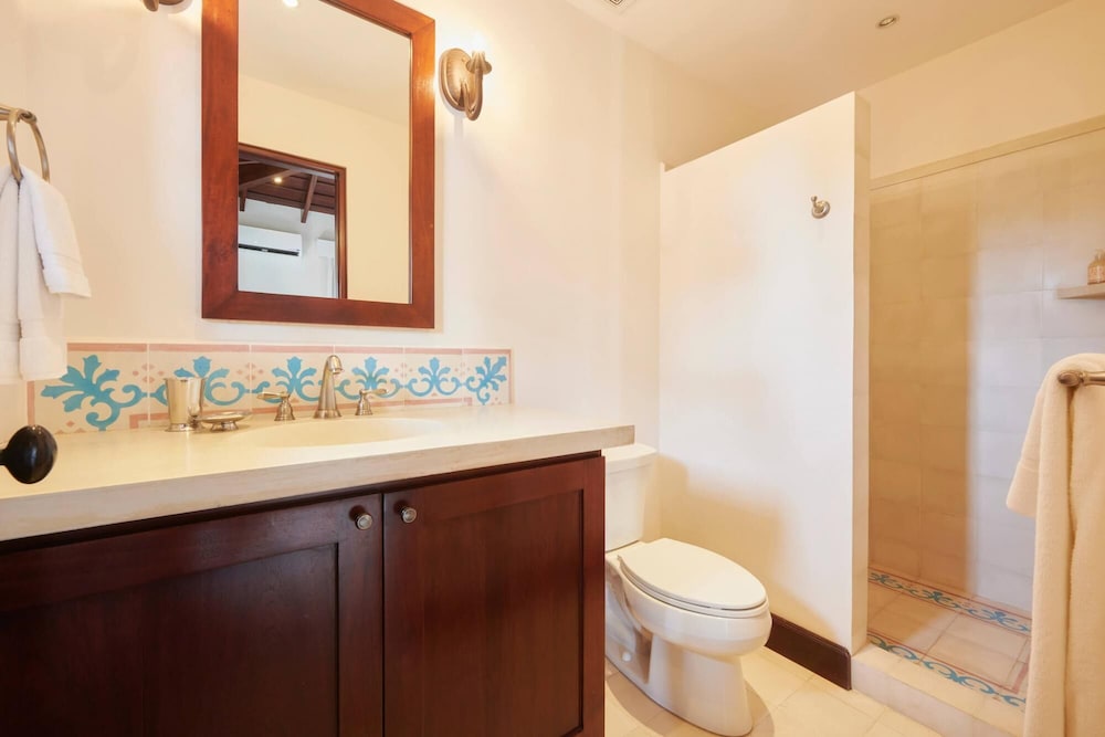 Las Catalinas 3BR House w Pool Rooftop Terrace Casa Cazenovia