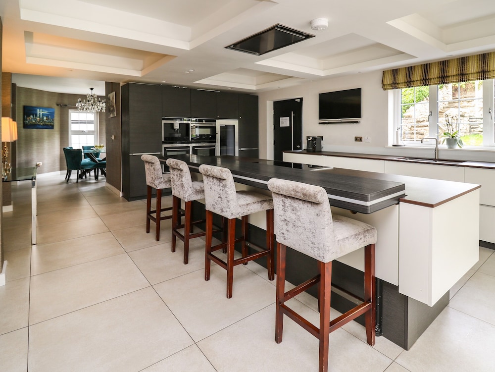 Glamorgan House