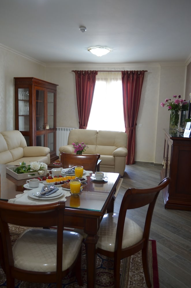 Aparthotel Luxury Ovidiu Mamaia