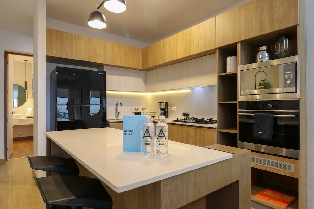 Elegant 3BR Duplex With Balcony in Miraflores