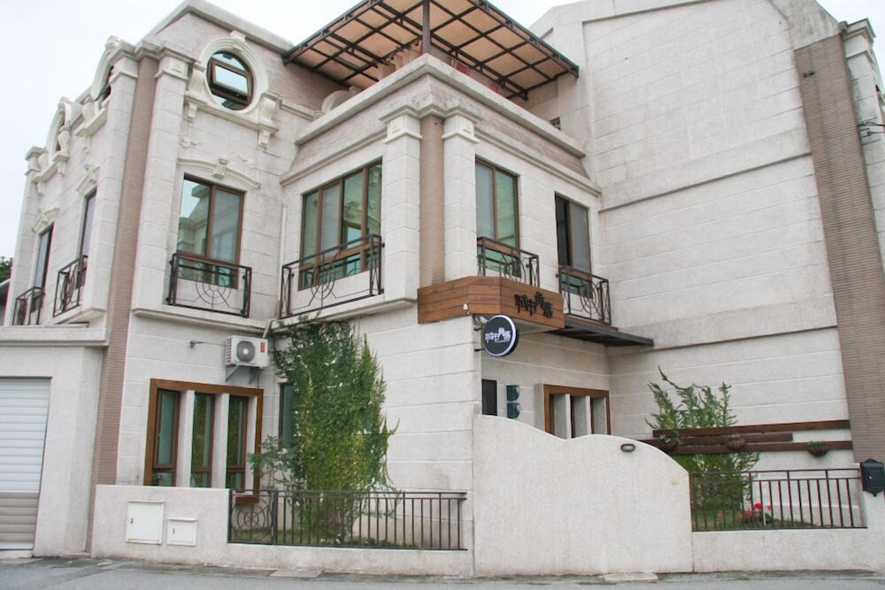 citycornerbnb