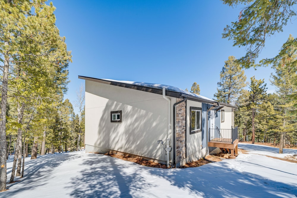 Modern Florissant Mountain Retreat w/ Deck & Grill