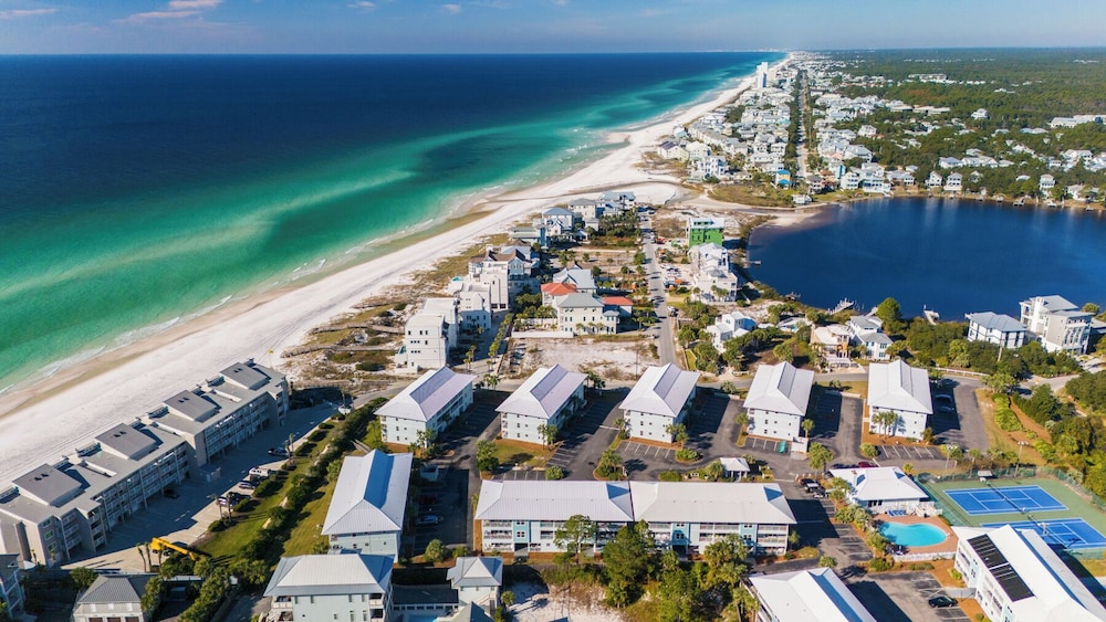 Beachside Villas 811