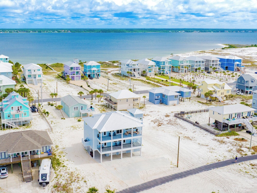 Navarre Dreams by Southern Vacation Rentals