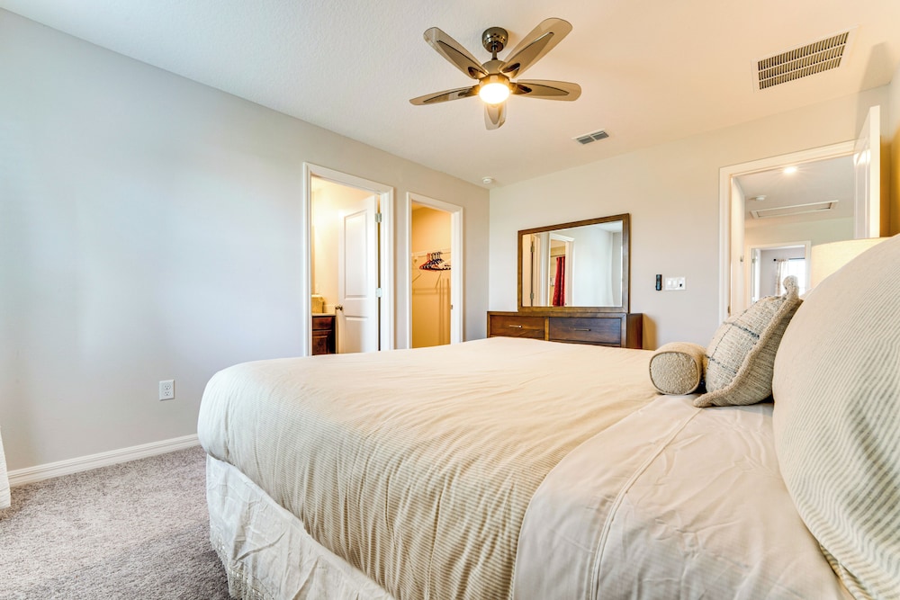 Pool Access: Family Gem w/ Views in St Cloud!