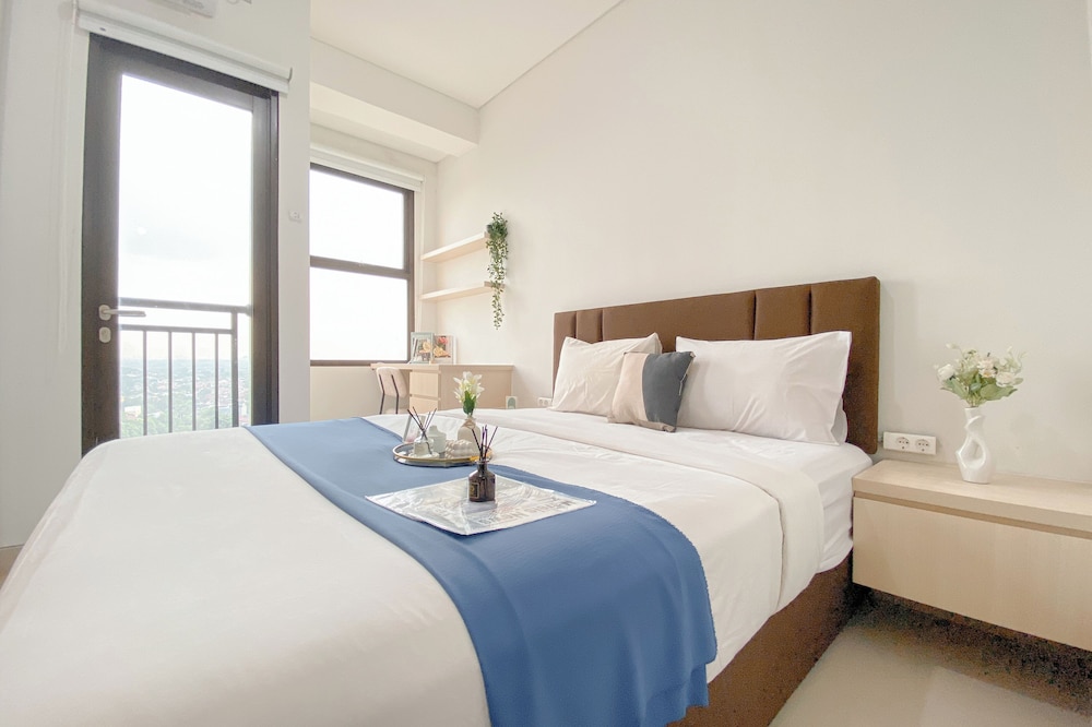 Warm And Relax Studio Apartment Transpark Cibubur