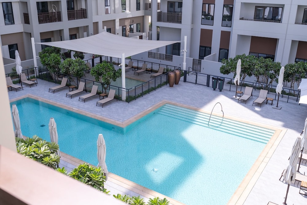 Elegant 4-bedroom Apartment Perfect for Families in Dubai Creek Harbour