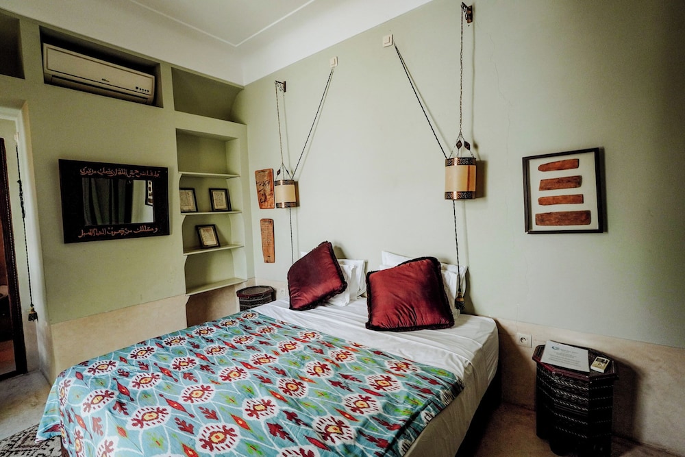 Riad dar ayur