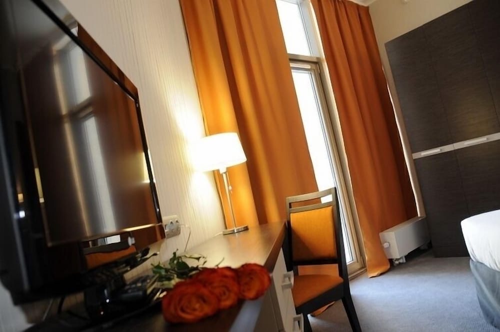Photo 42