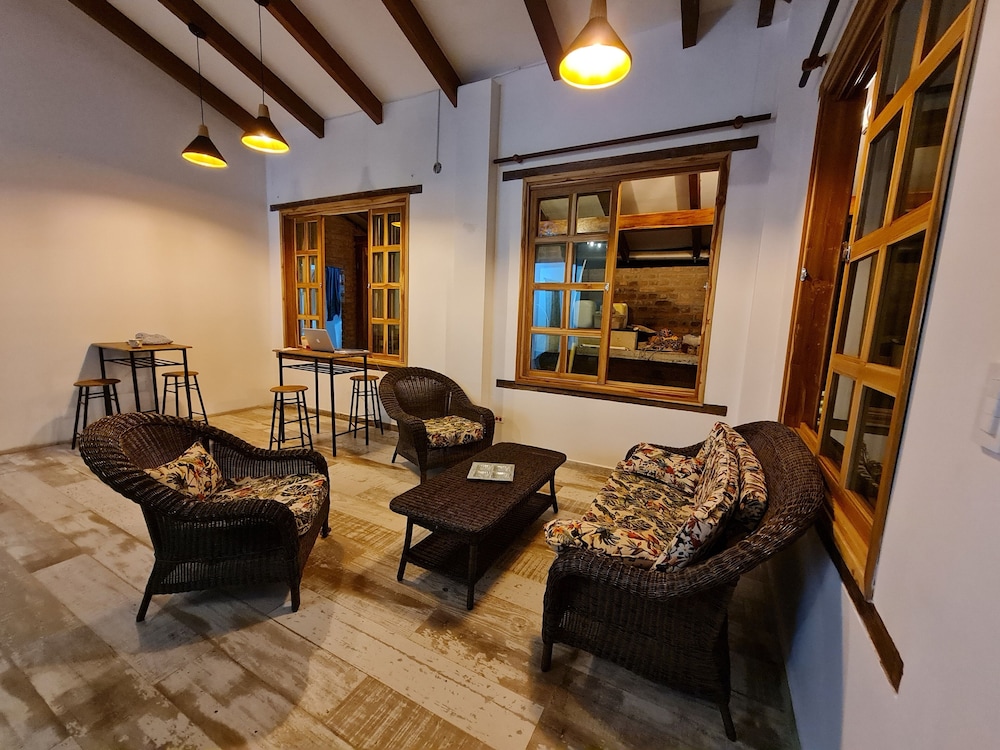 La Mercedes Cattaleya Hostal By MH view 2