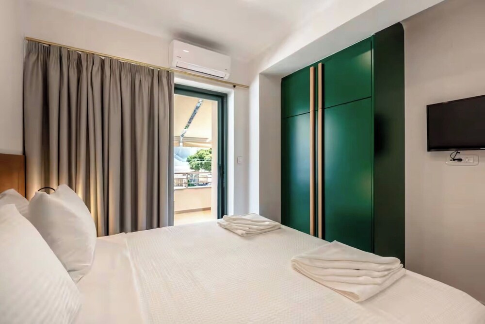 Solsalt 1min Walk to Beach 1min From Everything