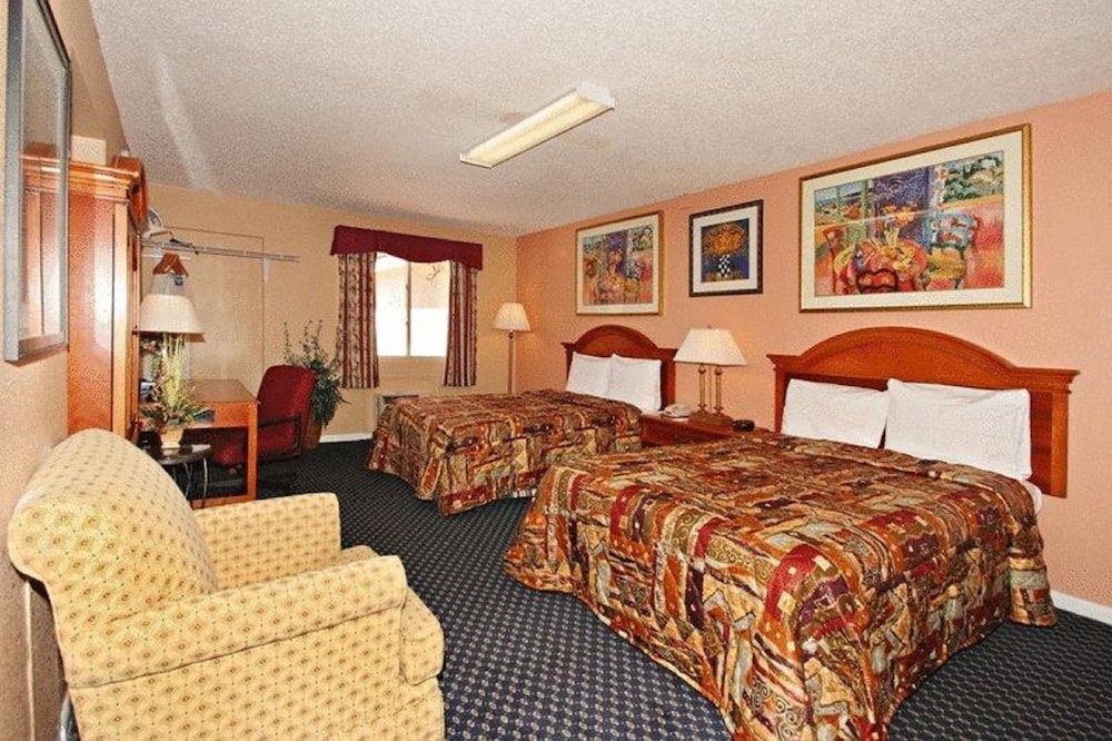 Regal Inn Suites - Property Image 36