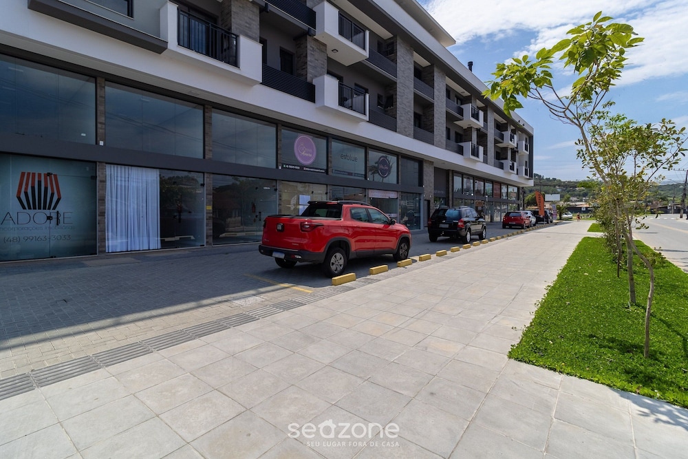 Modern Apartment Near the Beach! - Atc0301