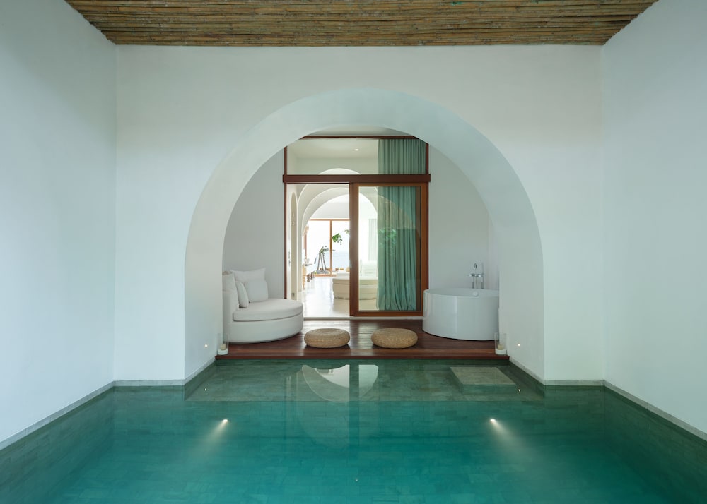 SALA Samui Chaweng Beach Resort