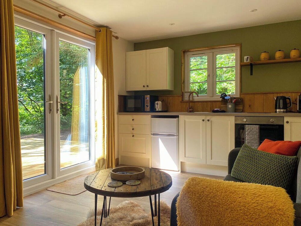 Hayne Barn Estate - Private Estate : 6 Eco Lodges - 1 Studio