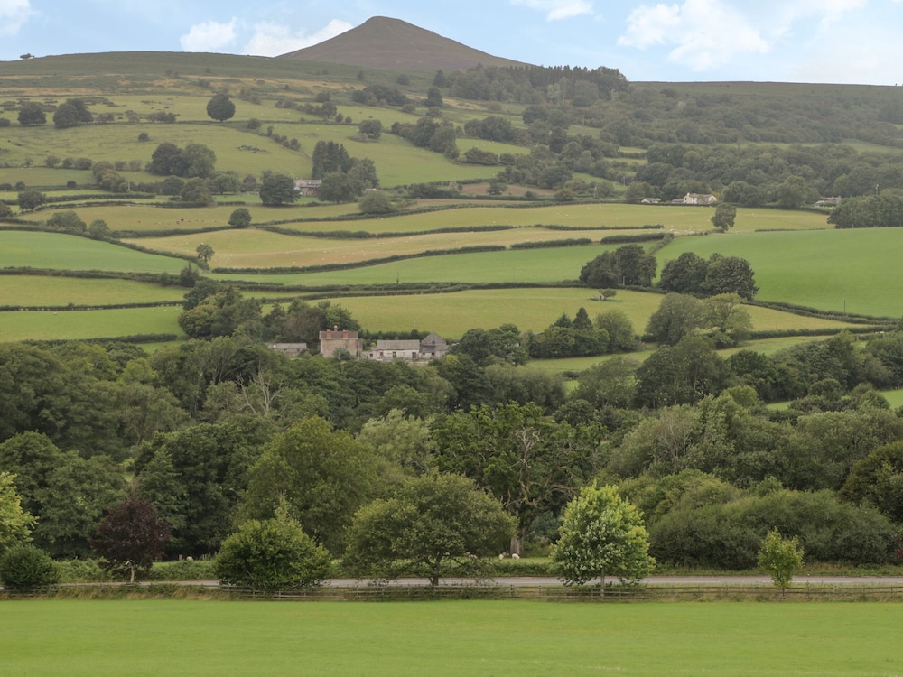 Pentre Barn