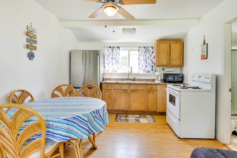 Lakefront Geneva Vacation Rental - Walk to Strip!