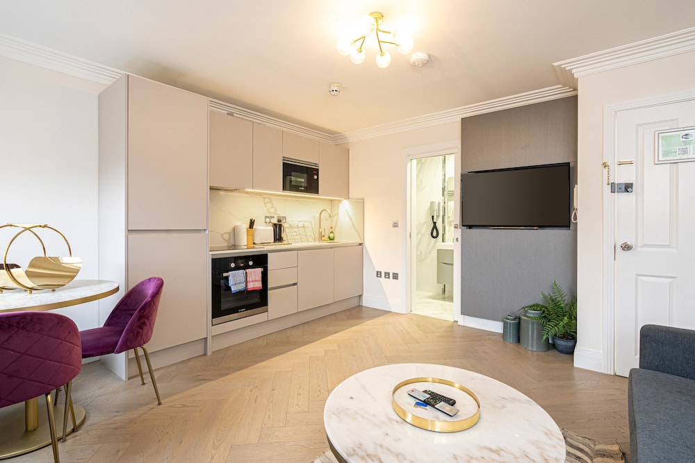 Luxury Apartments Near Harrods and the Science Museum