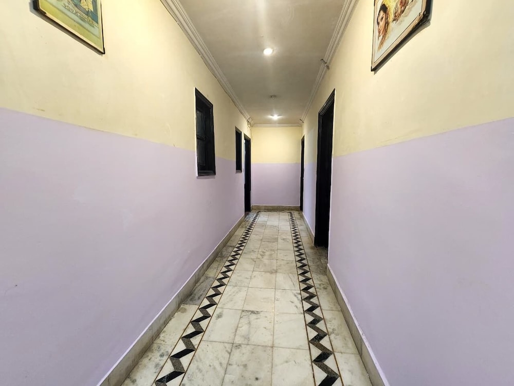 Hotel Grand Central Near Karolbagh Metro