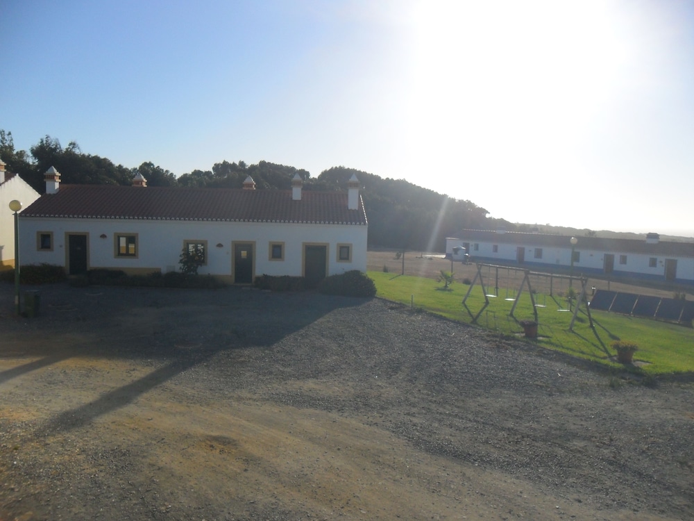 Monte Carvalhal da Rocha - Campground