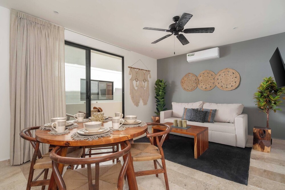 Beautiful and Comfortable, 1 Bedroom! The Best in Zama!