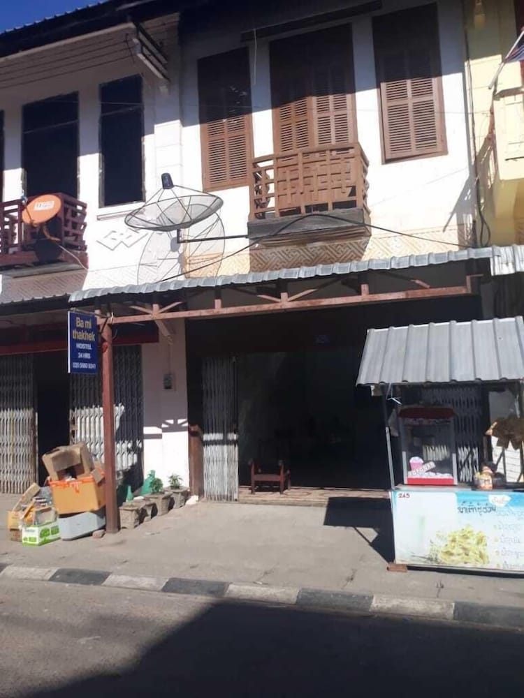 Ba'mi thakhek hostel