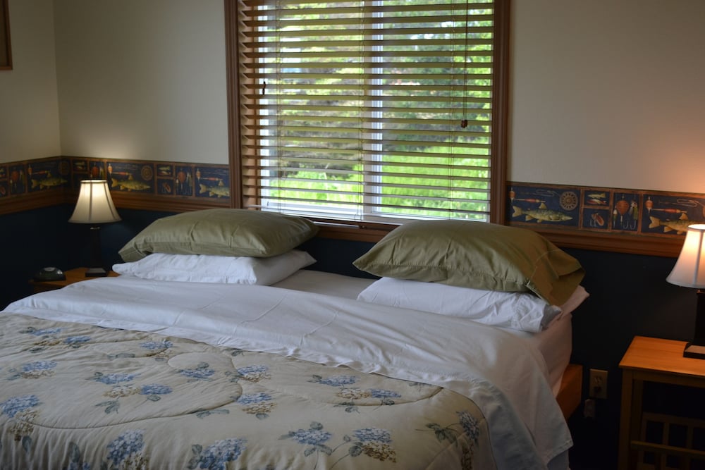 Pioneer Inn Guesthouse view 2