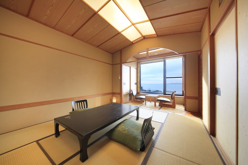 Nishiizu Koyoi