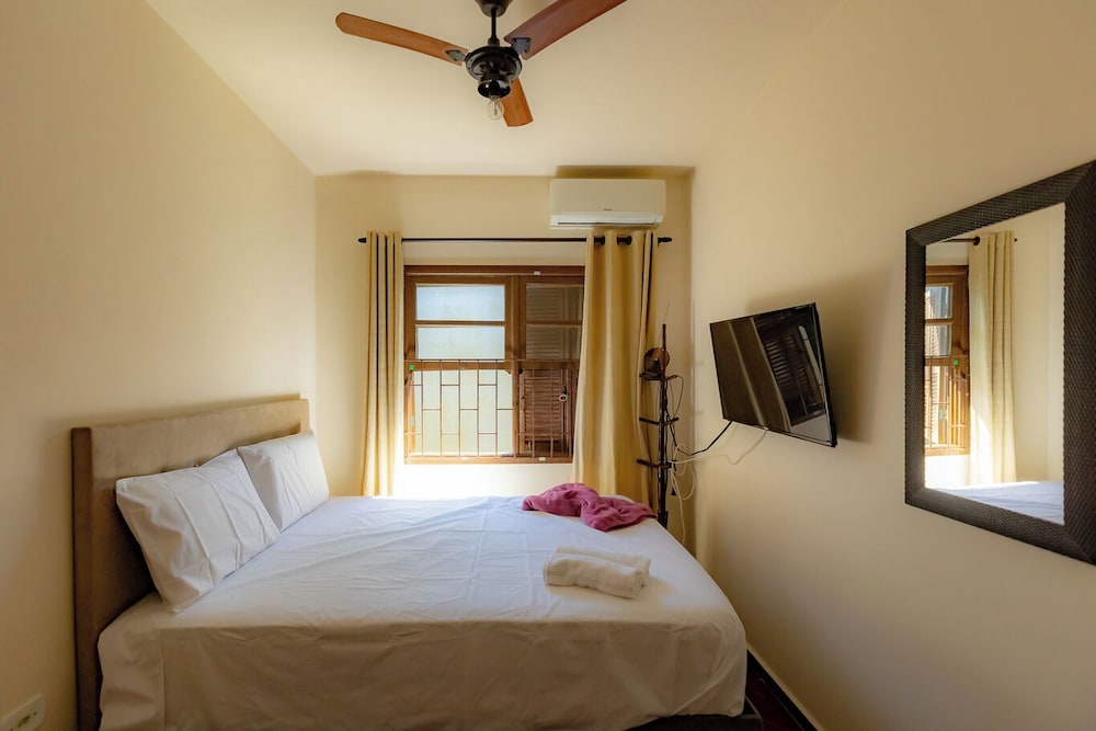 Casa 3 Quartos com Wi-fi Ar e Churrasqueira