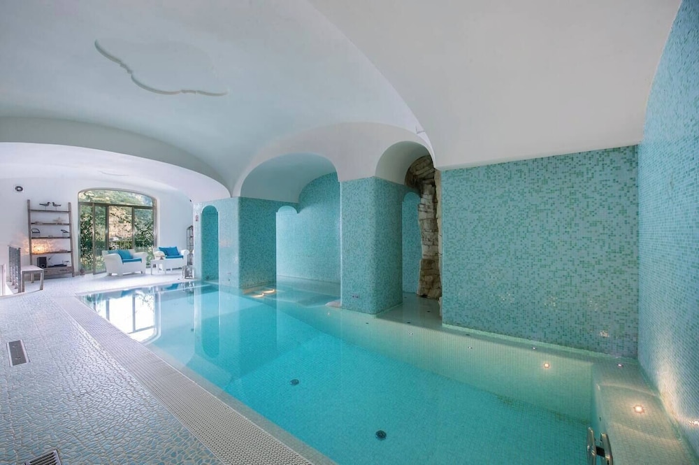 Villa In Positano With Luxury Spa & Amazing View