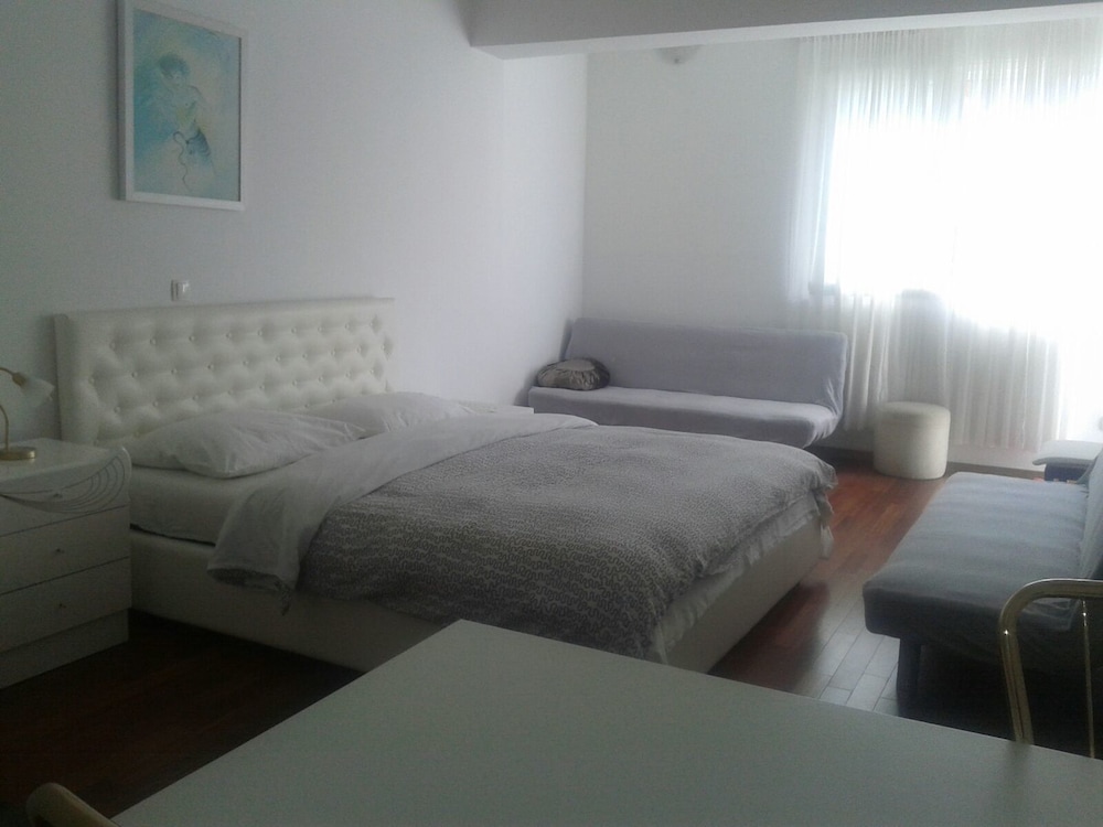 Rooms Lana