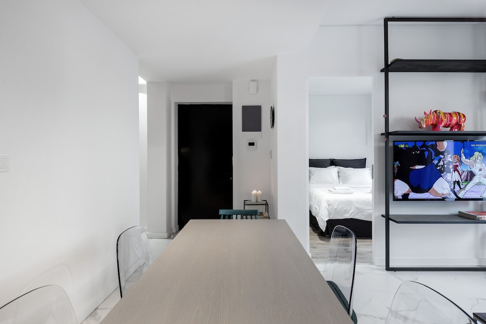 Elysan Urban Stays
