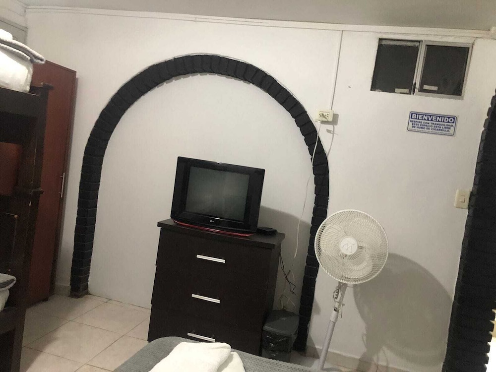 Memphis Hostal - Hostel
