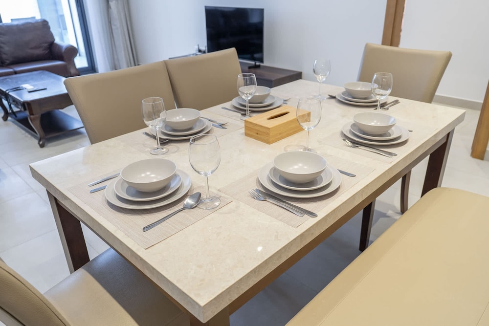 Lovely and Spacious 1 BR in Divine Residences