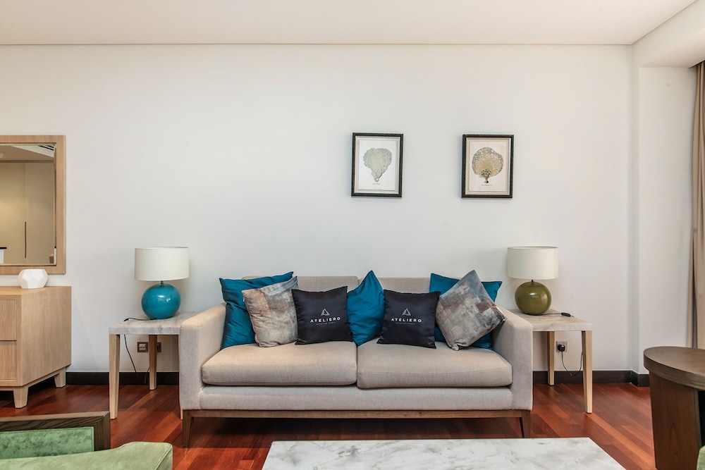 Exotic Apartments at Royal Amwaj