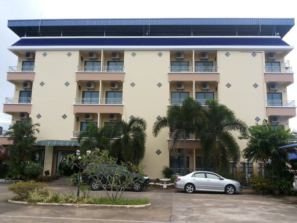 Hotel Ritzy House Hotel - Image 1