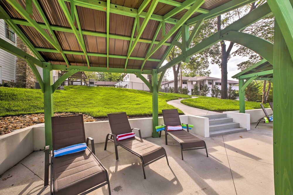 Steps to Branson Landing: Cozy Downtown Cottage! view 5