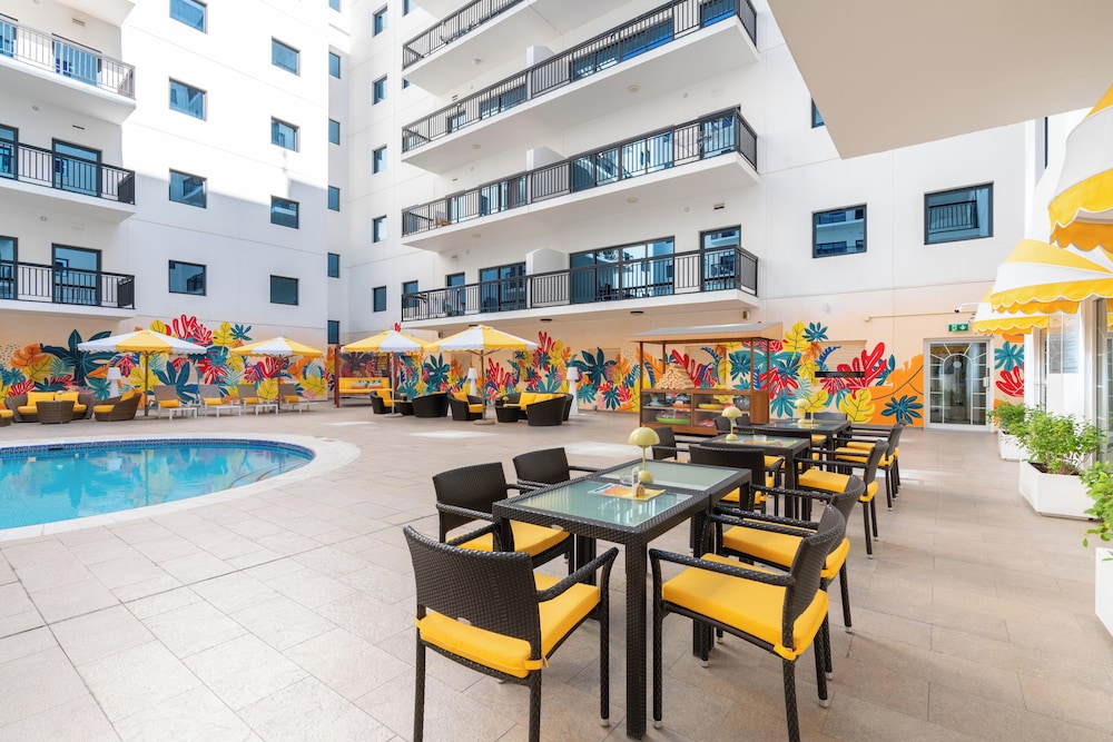 Golden Sands 10 Hotel Apartments
