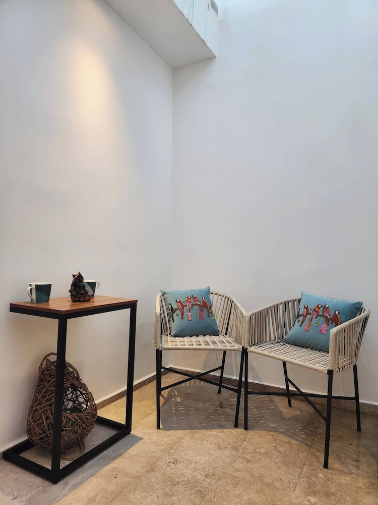¡bello Zen PH 2 Terraces for 4 People!