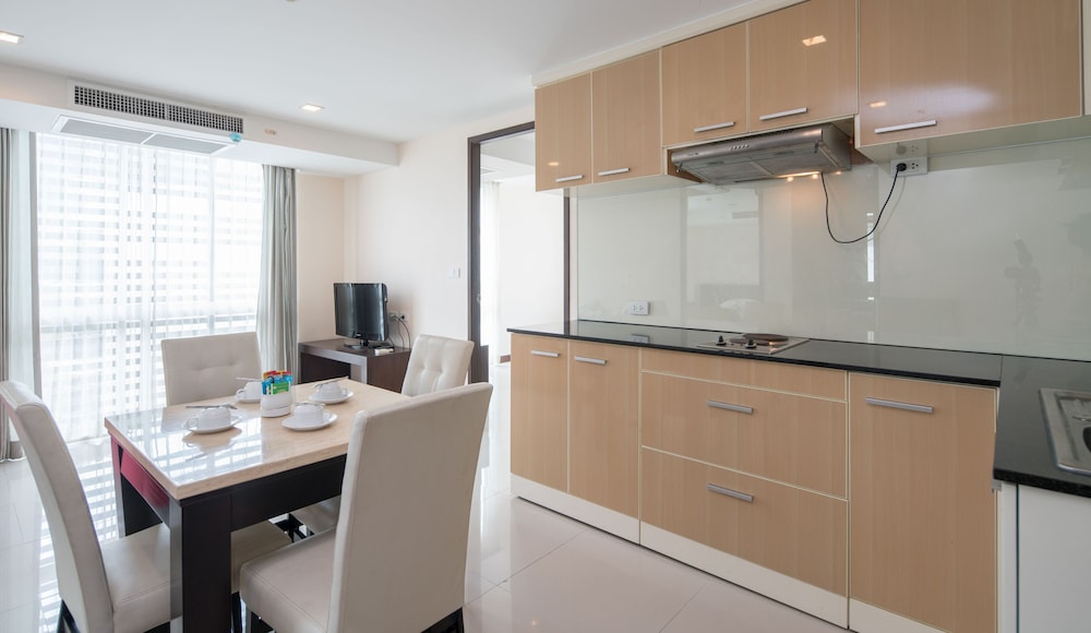 The Kris Condo by Knock-Knock