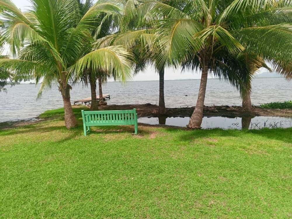 Mekandi Riverside Resort