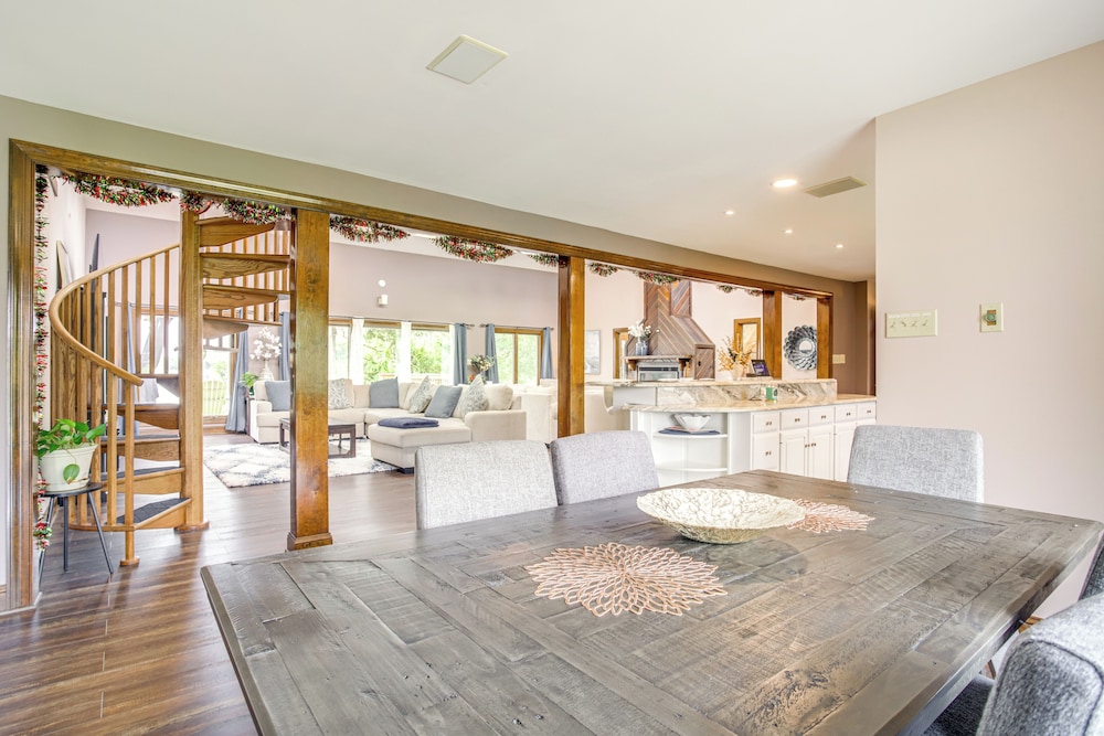On-site Boat Dock: Queenstown Home w/ Pool & Yard!