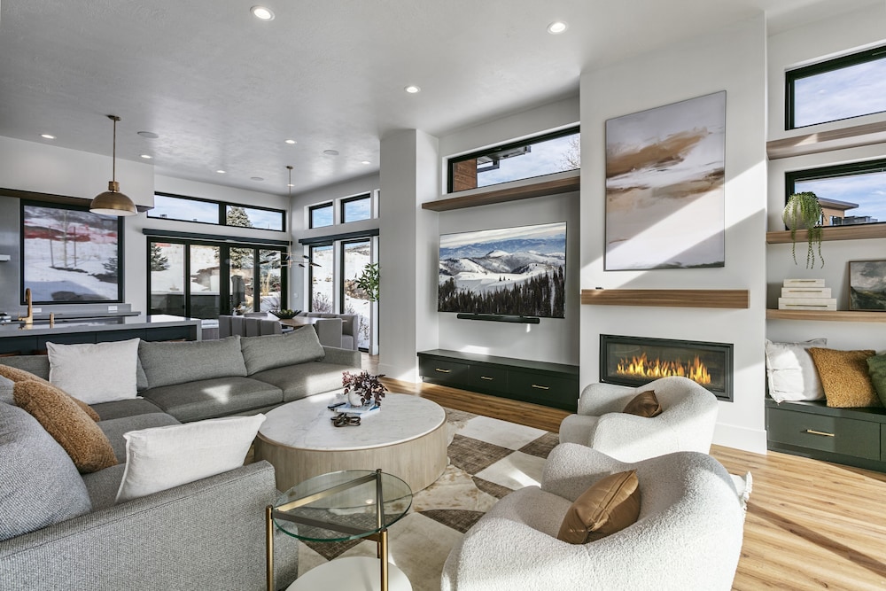 1506 W Orion Way - Skyridge 6 Br Home With Hot Tub 6 Bedroom Home