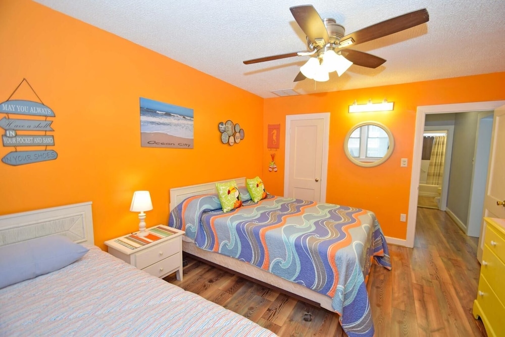 Four Winds 4 2 Bedroom Condo by RedAwning view 3