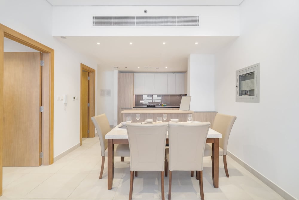 Lovely and Spacious 1 BR in Divine Residences