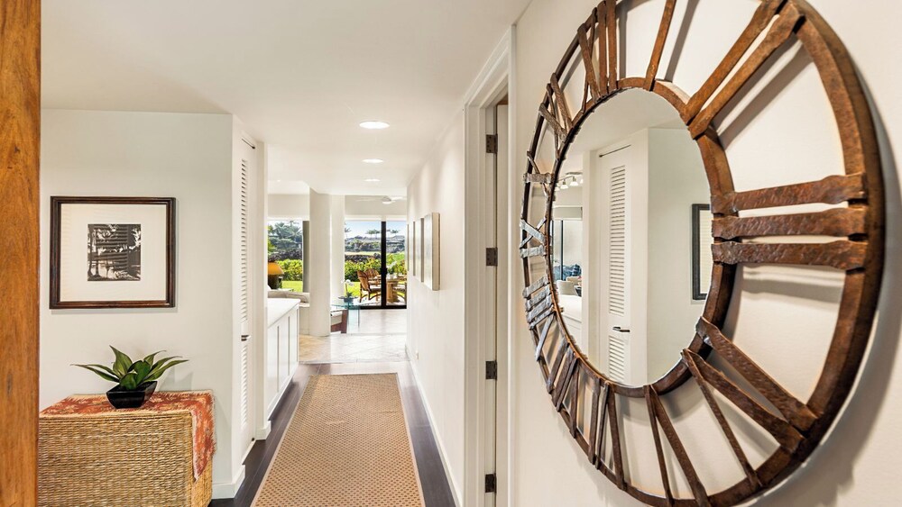 Beautifully Updated - Close to Beach & Pool - Oceanview Lanai - Vrkcv