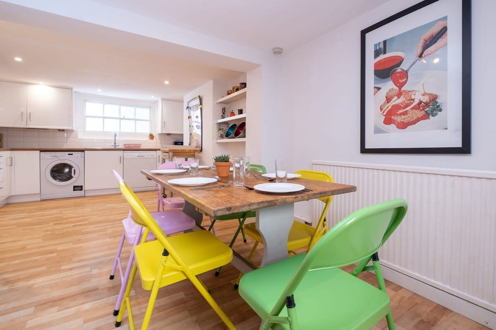 Host Stay George Street Townhouse