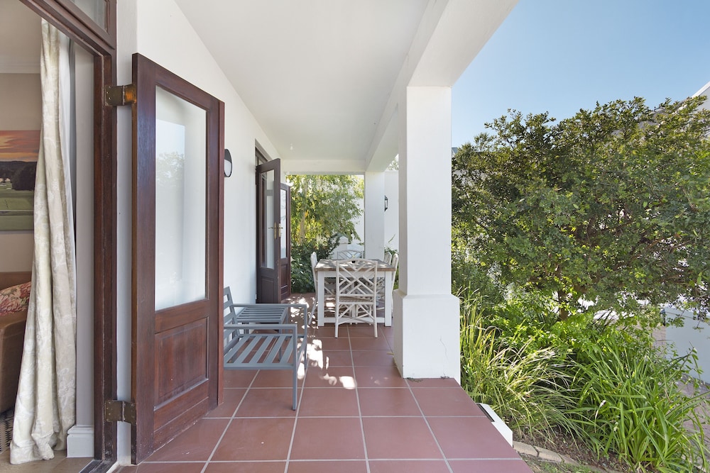 Winelands Golf Lodges at De Zalze